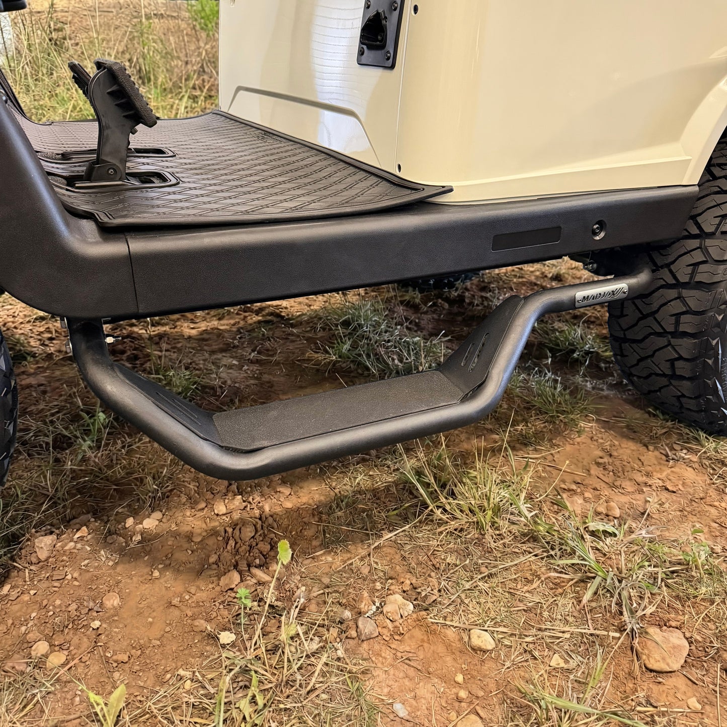MadJax® Recon Step Bar with Brackets – EZGO RXV (2008-2022)